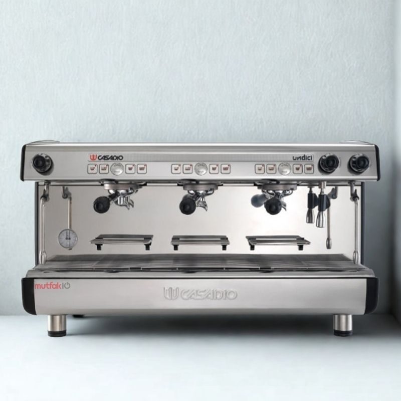 casadio-undici-a3-tc-3-gruplu-tam-otomatik-espresso-kahve-makine-resim2-14766.jpg casadio-undici-a3-tc-3-gruplu-tam-otomatik-espresso-kahve-makine-resim2-14766.jpg