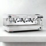faema-e98-up-a-3-tam-otomatik-espresso-kahve-makinesi-3-gruplu-resim2-15485.jpg